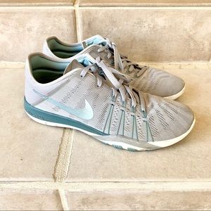 CLOSING SALE! 
🎉HP!!🎉 Nike Free | Blue and Silver Sneakers